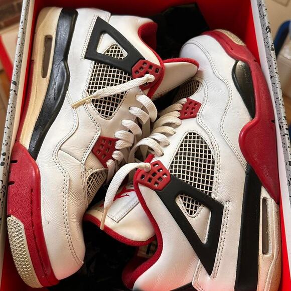 Air Jordan 4 Retro Fire Red 2012 - Picture 8 of 8